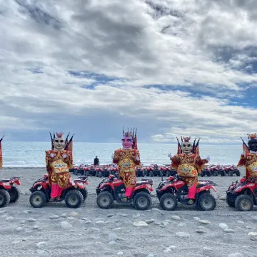 猛哥花蓮沙灘車-花蓮天空之鏡-電音三太子有玩有保佑駕到