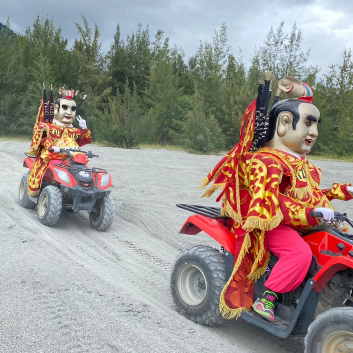猛哥花蓮沙灘車-花蓮天空之鏡-電音三太子有玩有保佑駕到
